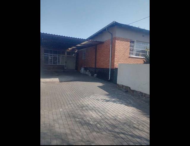4 BEDROOM HOUSE FOR SALE IN ELSBURG